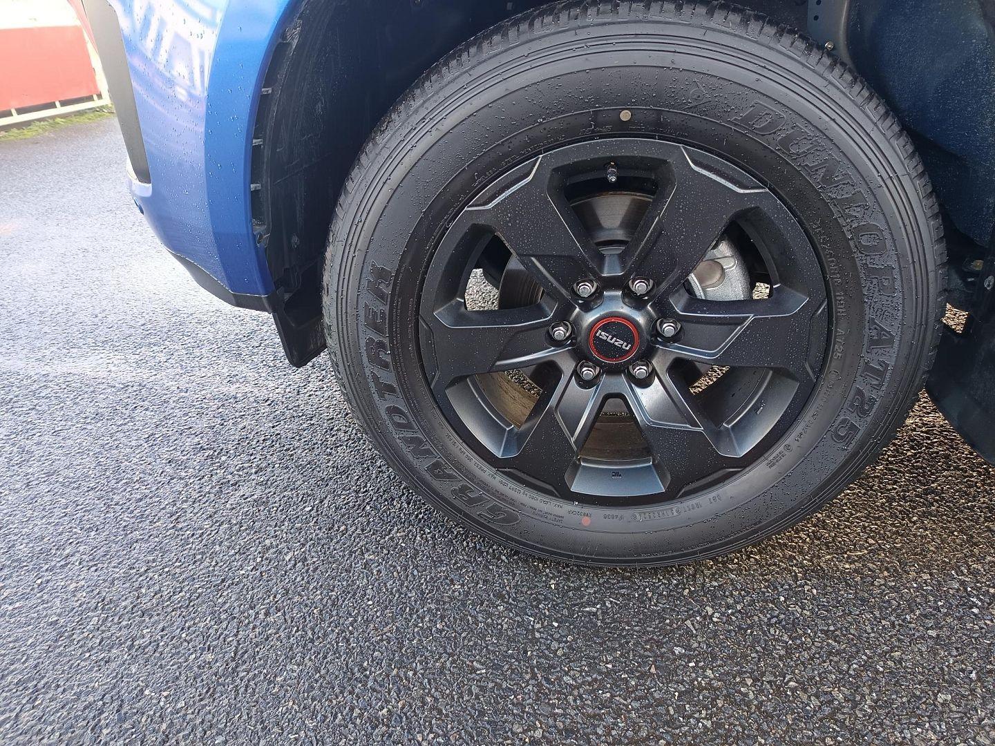 ISUZU D-MAX