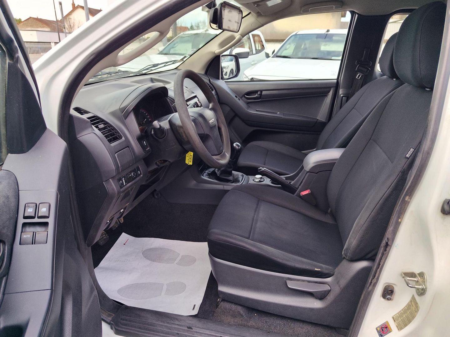 ISUZU D-MAX