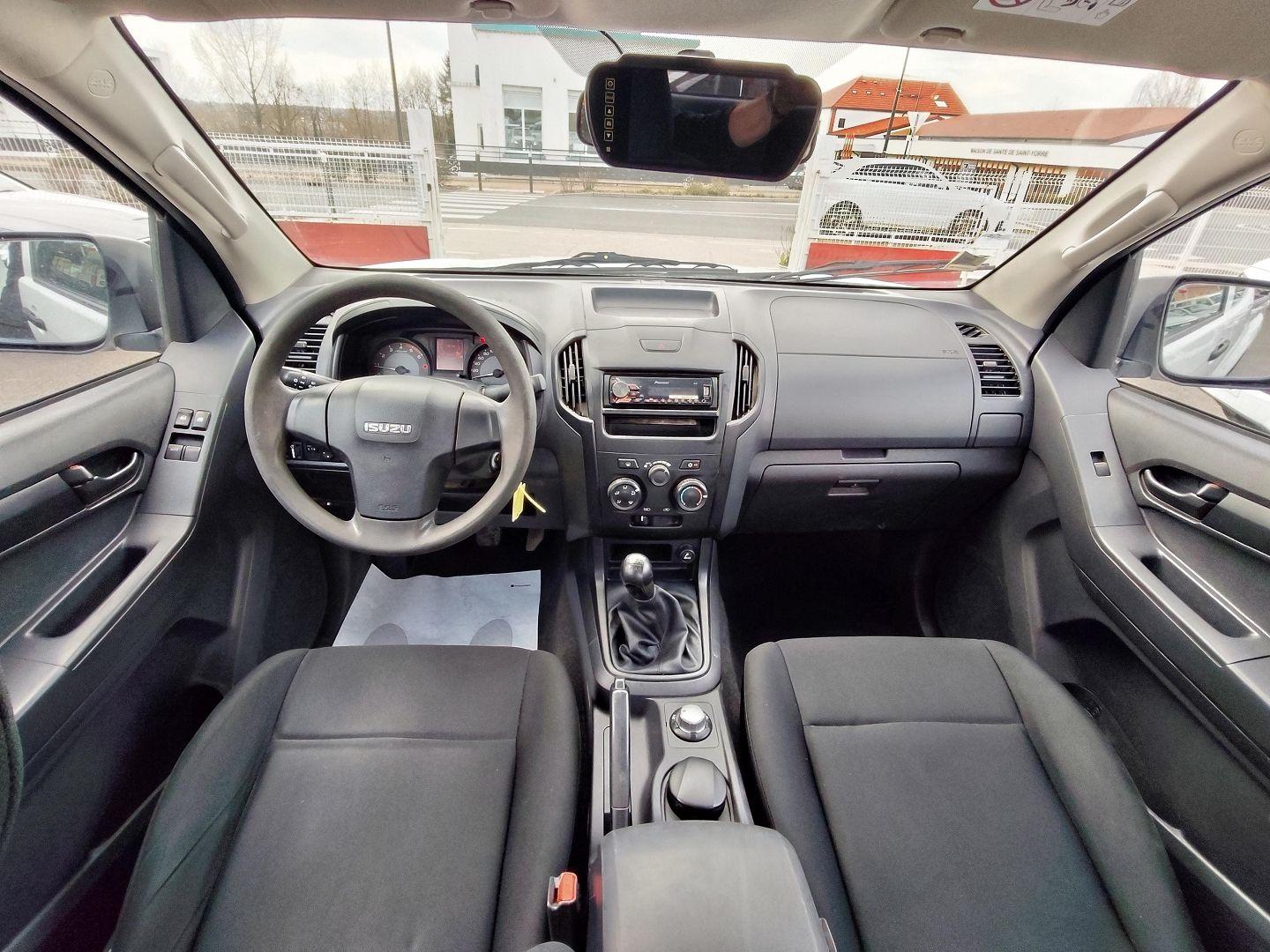 ISUZU D-MAX
