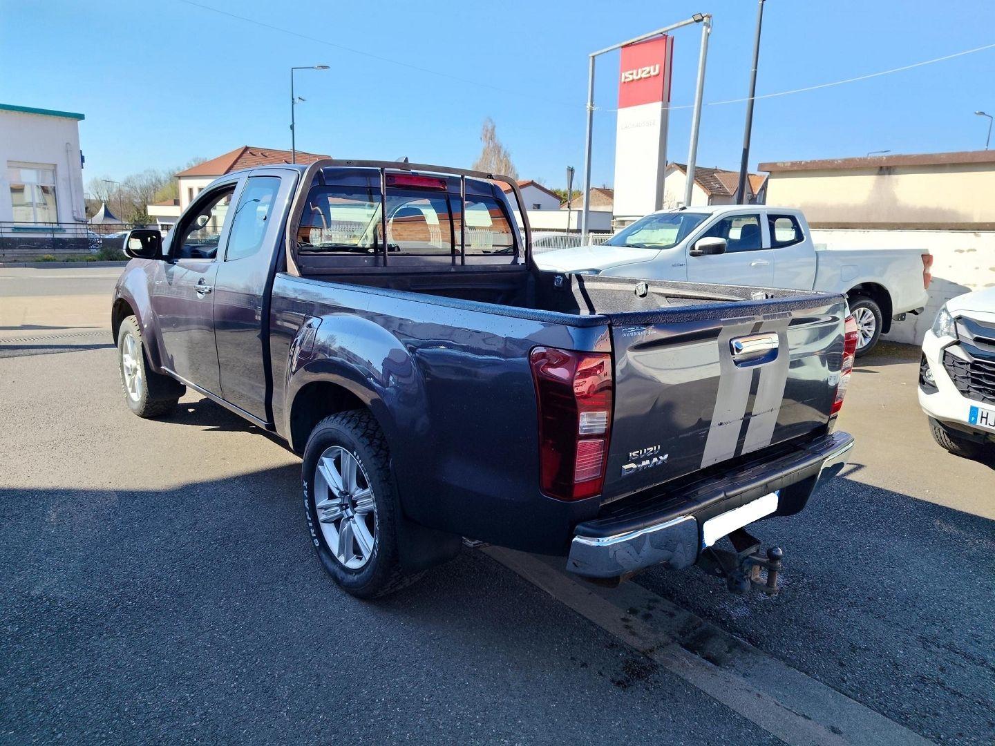 ISUZU D-MAX