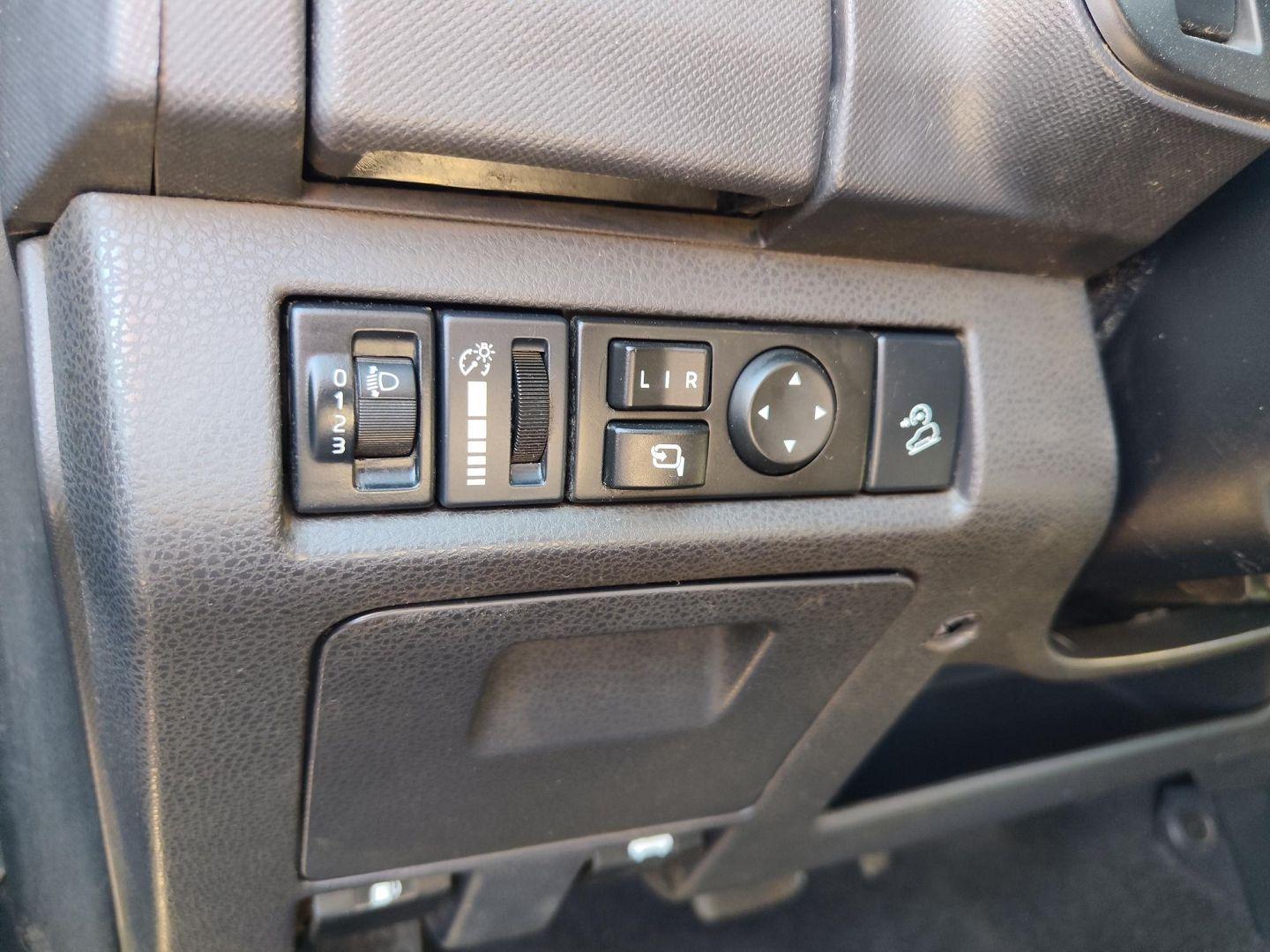 ISUZU D-MAX