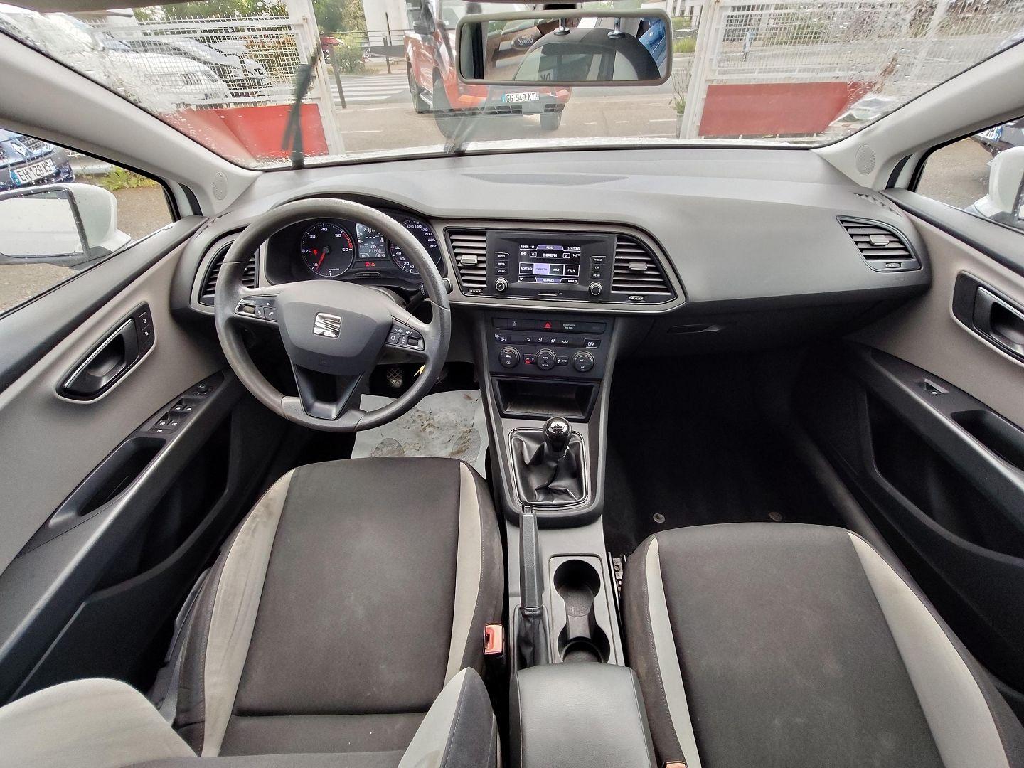 SEAT LEON