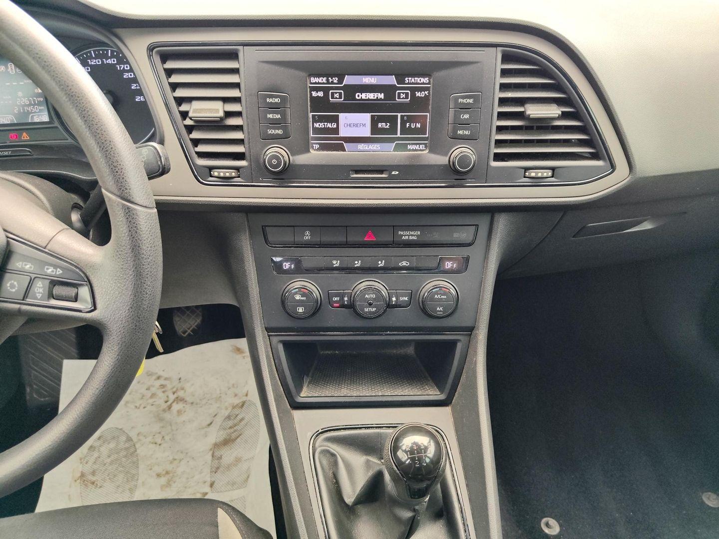 SEAT LEON
