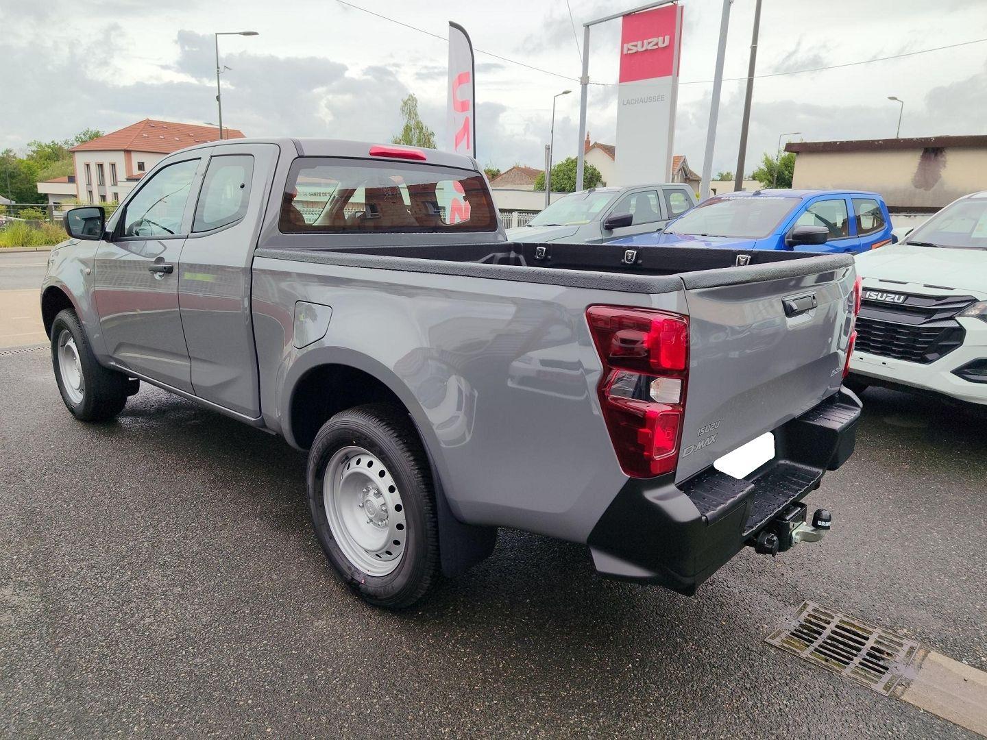 ISUZU D-MAX