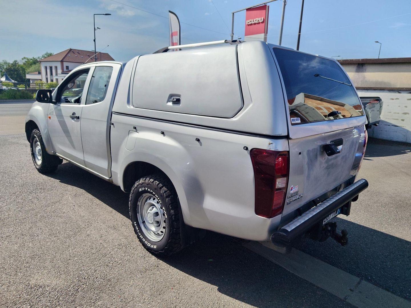 ISUZU D-MAX