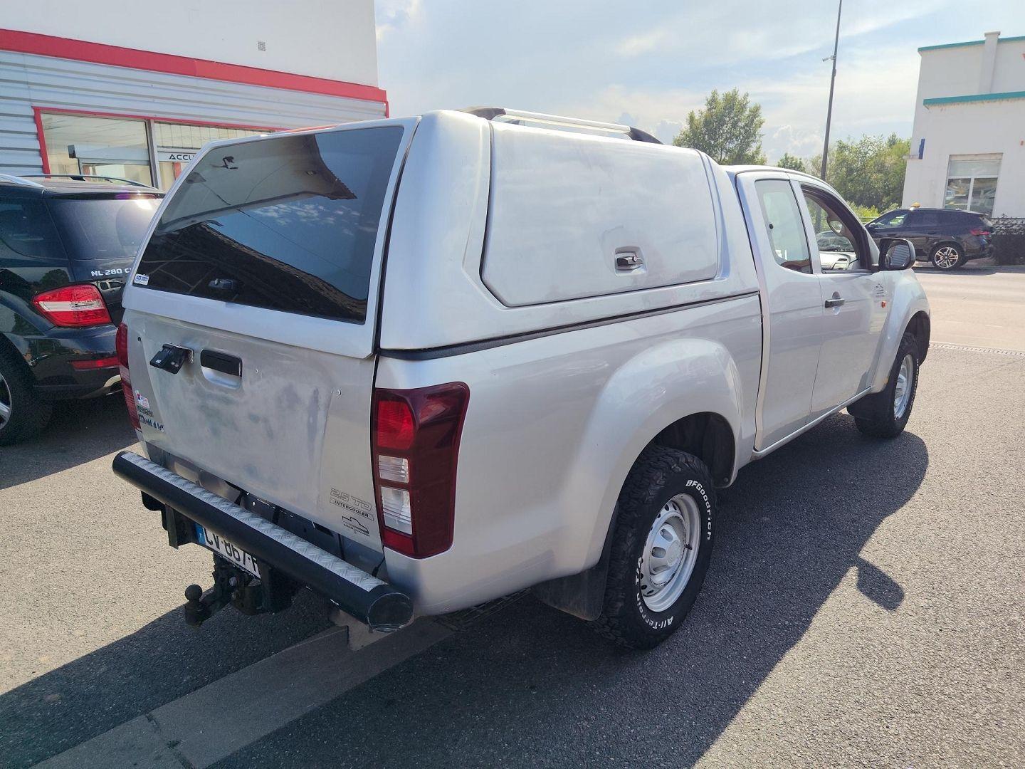 ISUZU D-MAX