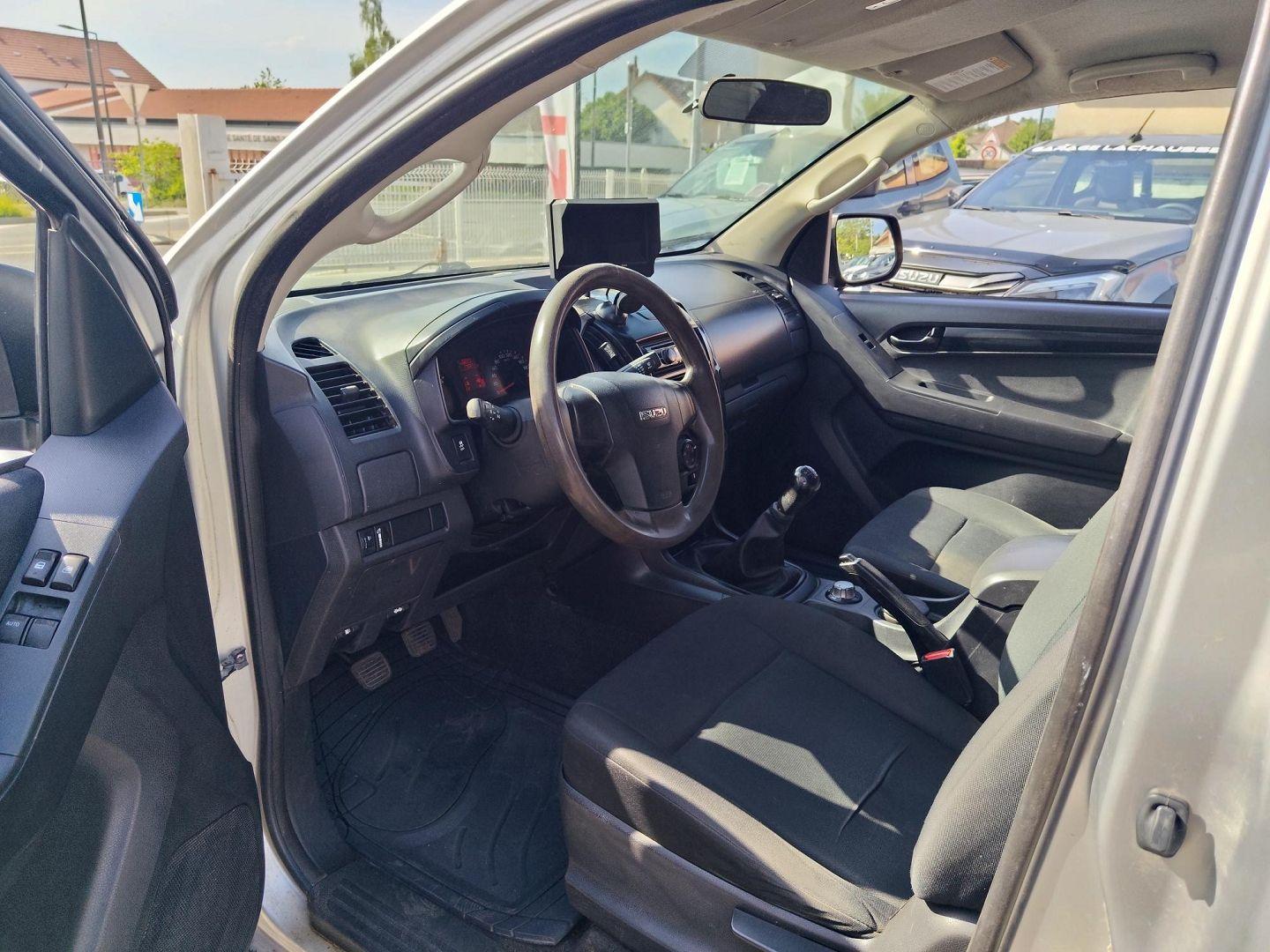 ISUZU D-MAX