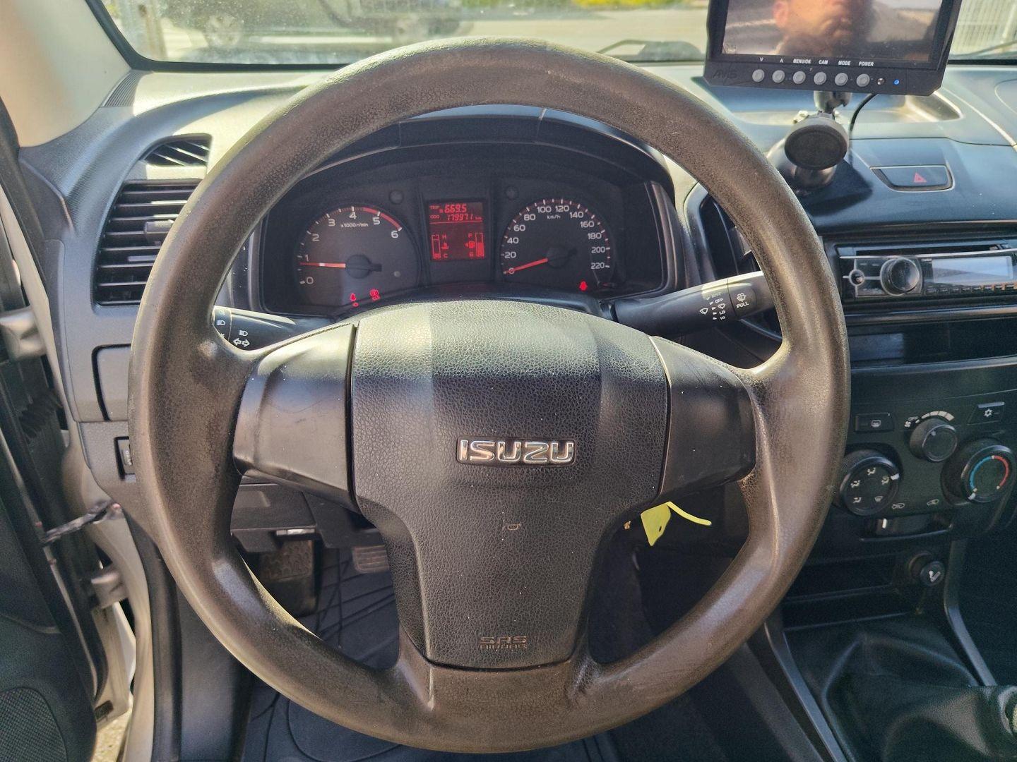 ISUZU D-MAX