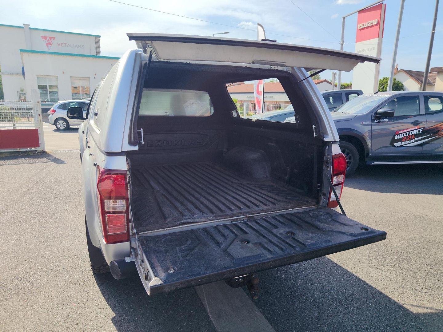 ISUZU D-MAX