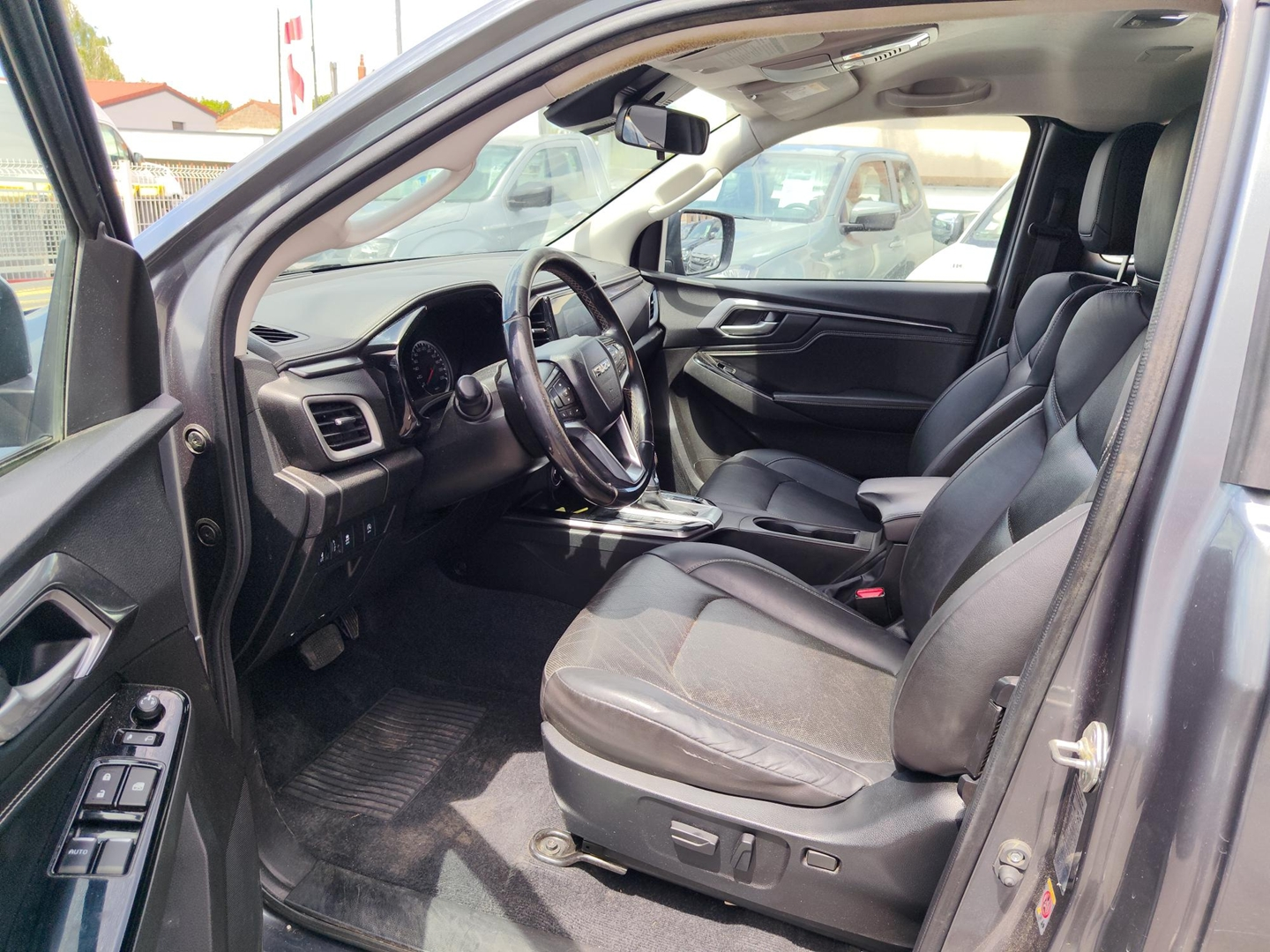 ISUZU D-MAX