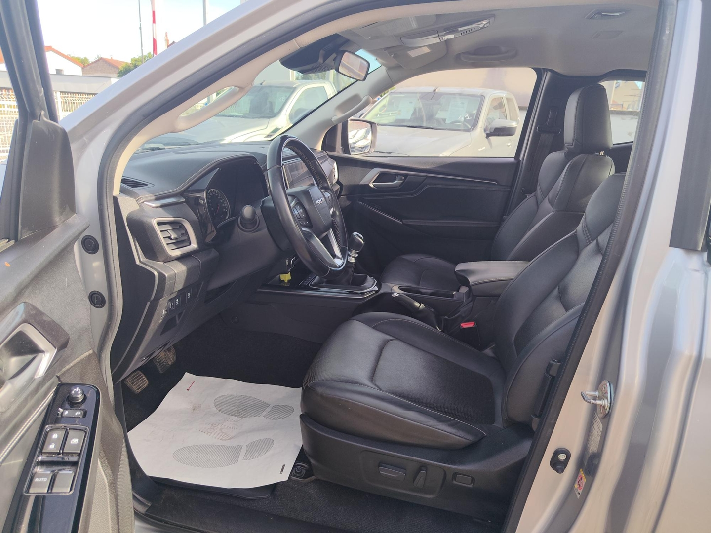 ISUZU D-MAX