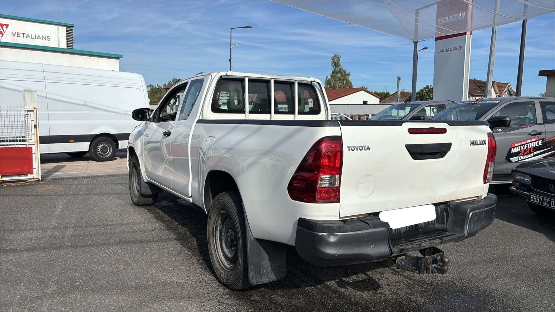 TOYOTA HILUX