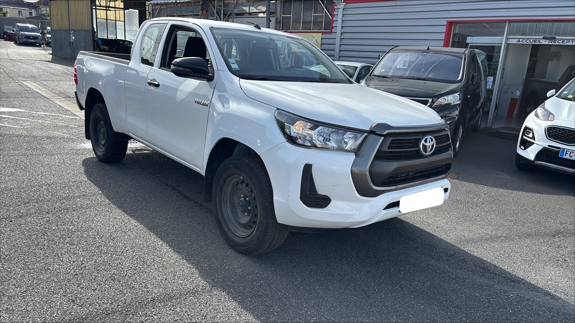 TOYOTA HILUX